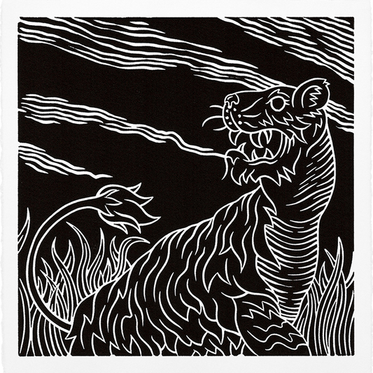 linogravure noir et blanc d'une lionne dans la savane
